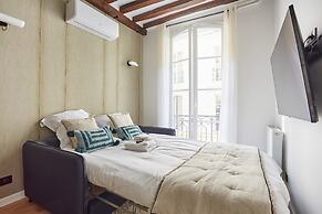 New Apartment Center of Paris Place de la Bourse