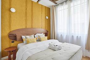 New Apartment Center of Paris Place de la Bourse