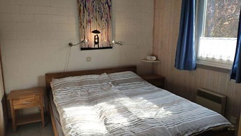 Freistehendes Ferienhaus mit Tollem Grundstueck