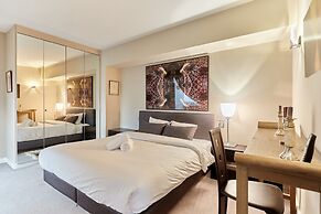 Superb Arc de Triomphe Apartment