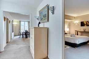 Superb Arc de Triomphe Apartment