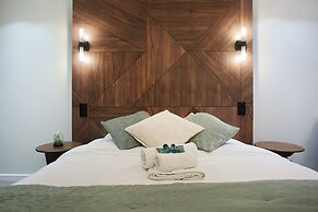 Sublim and New Studio Moulin Rouge