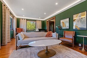 Lowry Parlour