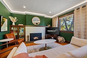 Lowry Parlour