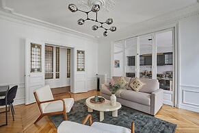 Sublime Apartment in the Heart of Paris
