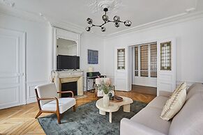 Sublime Apartment in the Heart of Paris
