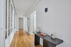 Sublime Apartment in the Heart of Paris