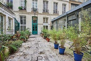 Apartment in the Center of Paris