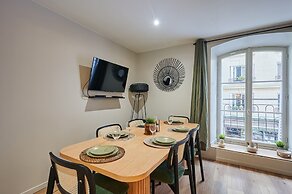 Apartment in the Center of Paris