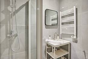 Apartment in the Center of Paris