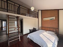 Castle peak yard Inn Guilin