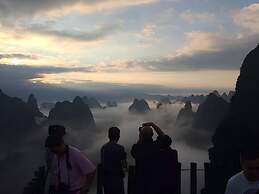 Castle peak yard Inn Guilin