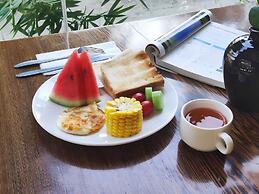 Castle peak yard Inn Guilin