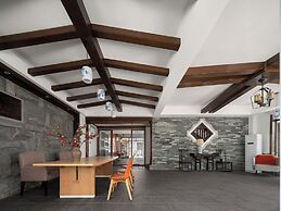 Castle peak yard Inn Guilin