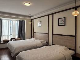 Castle peak yard Inn Guilin