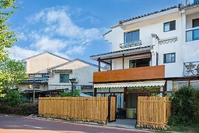 Castle peak yard Inn Guilin