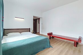 Castle peak yard Inn Guilin