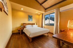 Castle peak yard Inn Guilin