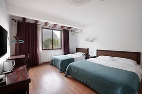 Castle peak yard Inn Guilin