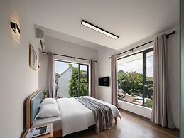 Castle peak yard Inn Guilin