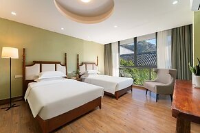 Castle peak yard Inn Guilin