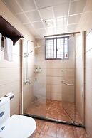 Castle peak yard Inn Guilin