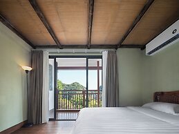 Castle peak yard Inn Guilin