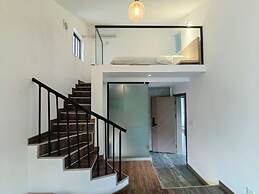 Castle peak yard Inn Guilin