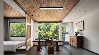 Castle peak yard Inn Guilin