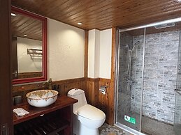 Castle peak yard Inn Guilin