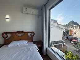 Castle peak yard Inn Guilin