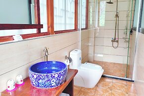 Castle peak yard Inn Guilin