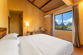 Castle peak yard Inn Guilin