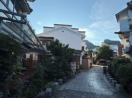 Castle peak yard Inn Guilin