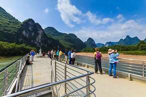 Castle peak yard Inn Guilin
