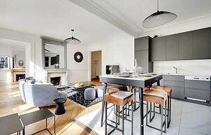 Sublime Apartment Center of Paris Le Marais 3 Bdrs