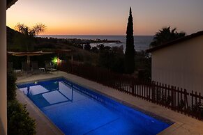 Pomos Harbour View Villa