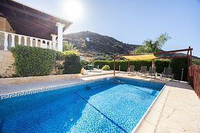 Pomos Harbour View Villa