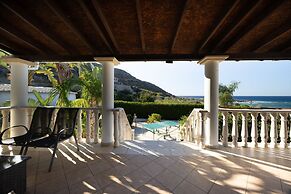 Pomos Harbour View Villa