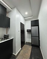 REENS APARTMENT
