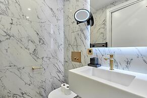 Magnificent New Studio Louvre Palais Royal