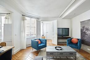 Sublime Appartement Champs Elysees