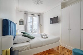 Sublime Appartement Champs Elysees