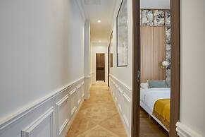 Apartment on the Champs Elysees