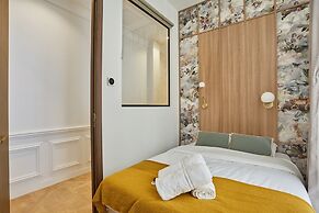 Apartment on the Champs Elysees