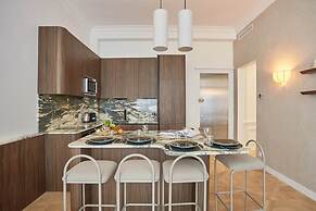 Apartment on the Champs Elysees