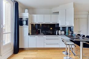 Superb Arc de Triomphe Apartment
