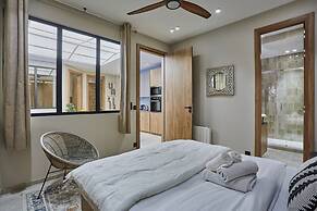 Exceptional Apartment Near Montmartre 10 People