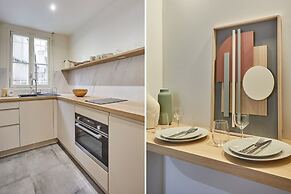 Apartment Eiffel Tower Trocadero by Studio Prestige