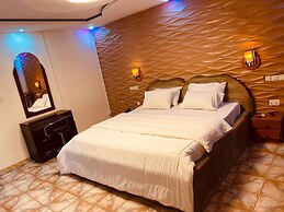 Emerald Villa Cafe & Restaurant